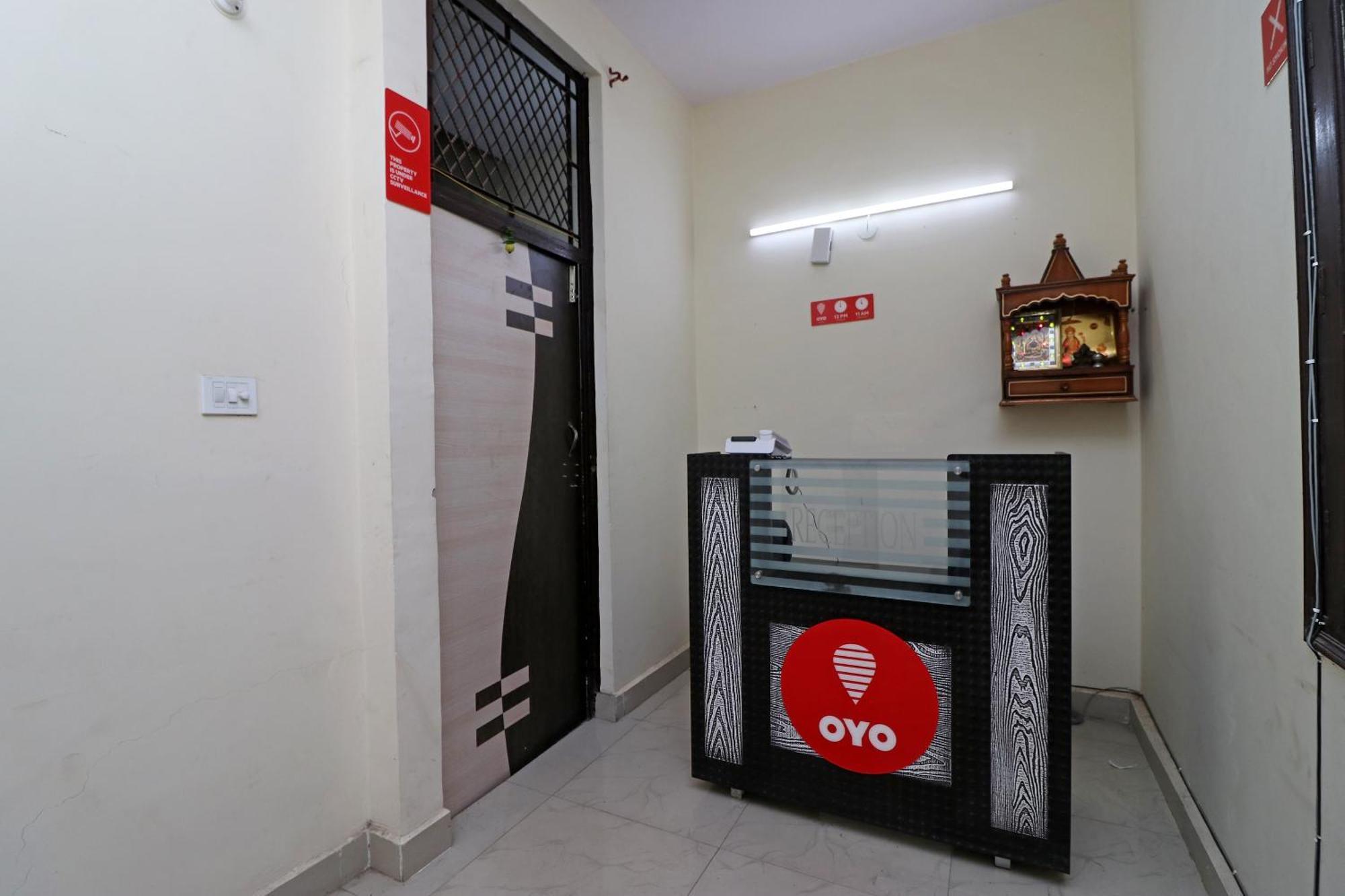 Oyo Triage Home Stay Noida Exteriör bild